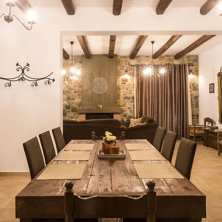 Roccia Di Isidoro Agios Isidoros (Rhodes)