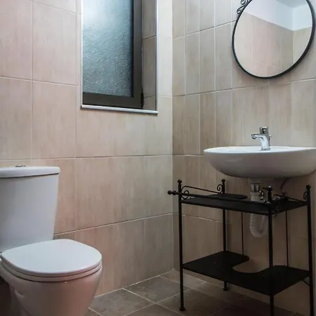 Roccia Di Isidoro Agios Isidoros (Rhodes)