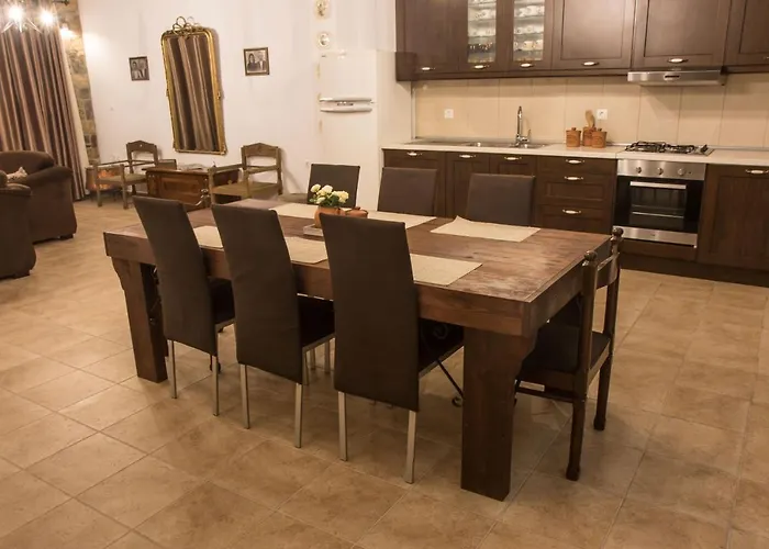 Roccia Di Isidoro Ferienhaus *